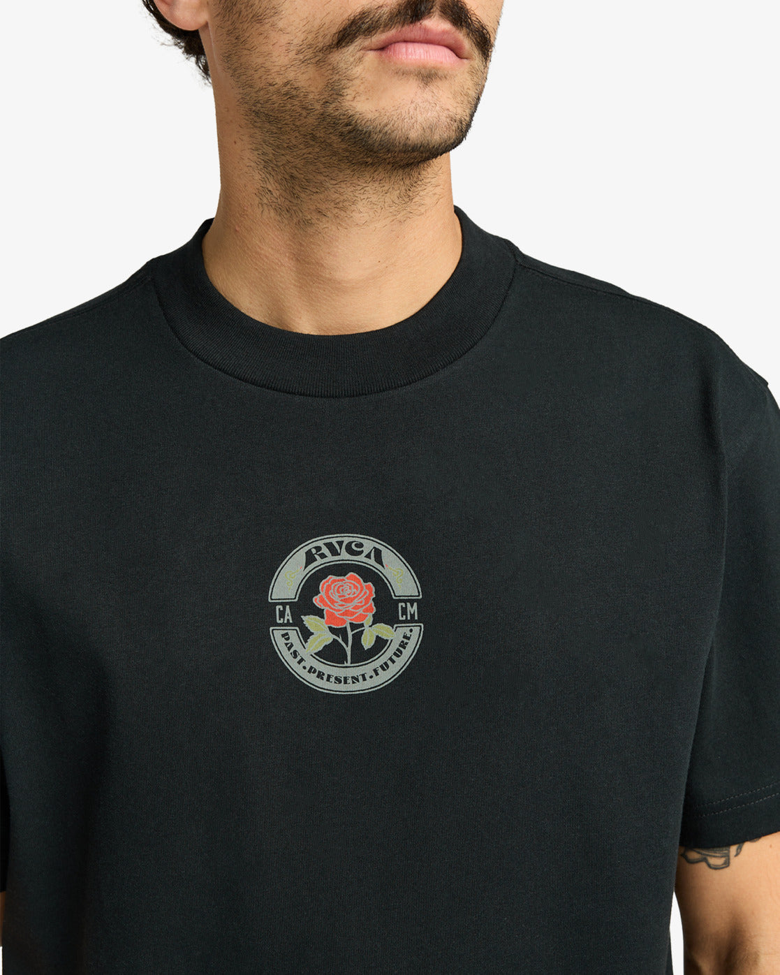 RVCA - Tshirt Roses